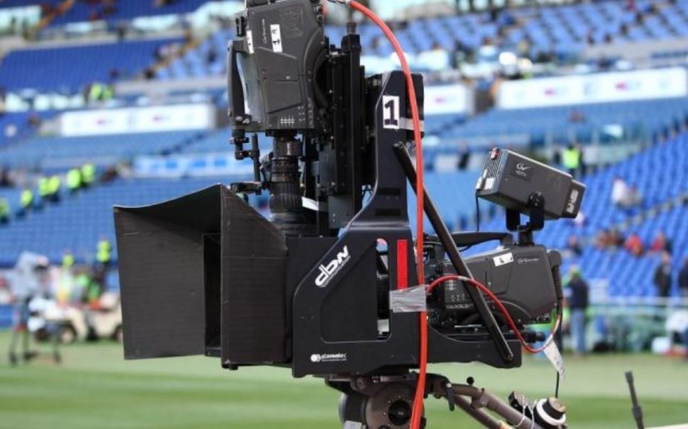 Diritti tv, Sky piange miseria. Ma la Lega Serie A batte cassa (e non fa sconti)