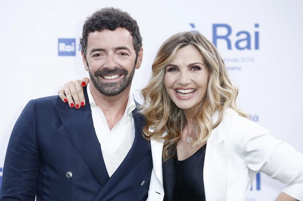 Alberto Matano attacca Lorella Cuccarini: «Maschilista? Di tutte le cose che si poteva inventare è la più surreale»