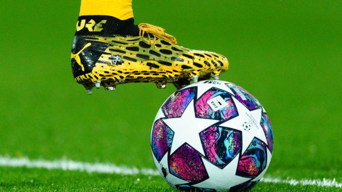 Champions League: Juventus-Lione e Barcellona-Napoli accendono le serate di Canale 5 e Sky