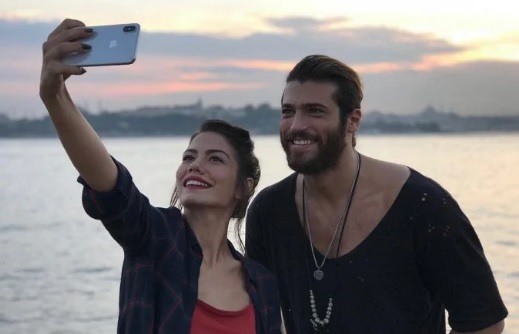 Daydreamer in pausa la settimana di Ferragosto. Raddoppiano le repliche de Il Segreto