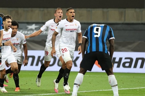 Ascolti TV | Venerdì 21 agosto 2020. Tv8 vola con la finale di Europa League (22.8%). Come Sorelle 10.8%, I Migliori Anni in replica 9.5%