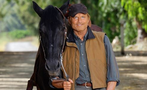 Programmi TV di stasera, giovedì 20 agosto 2020. Su Rai1 Terence Hill in «L’uomo che cavalcava nel buio»