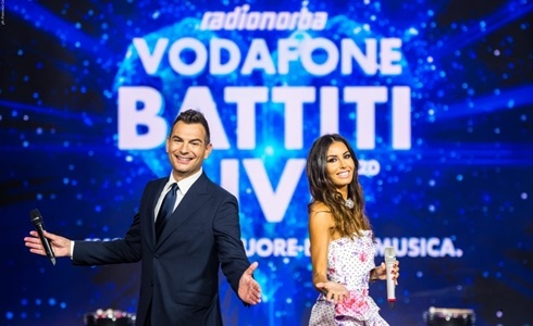 Programmi TV di stasera, martedì 22 settembre 2020. Italia1 saluta l’estate con «Battiti Live – Compilation»