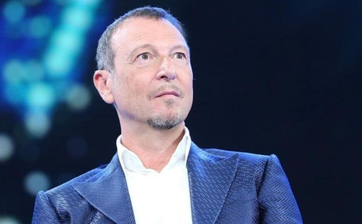 Coronavirus, colpiti «Soliti Ignoti» ed «Elisir». Salta lo speciale di Amadeus in prime time