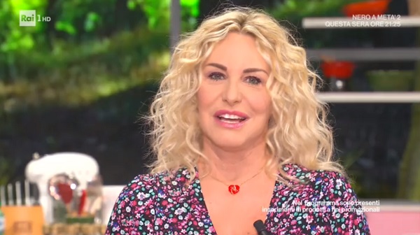 E’ Sempre Mezzogiorno «è il mio nuovo inizio». Clerici emozionata all’esordio – Video