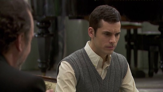 Il Segreto, anticipazioni: Pablo scopre di essere il fratellastro della sua amata Carolina