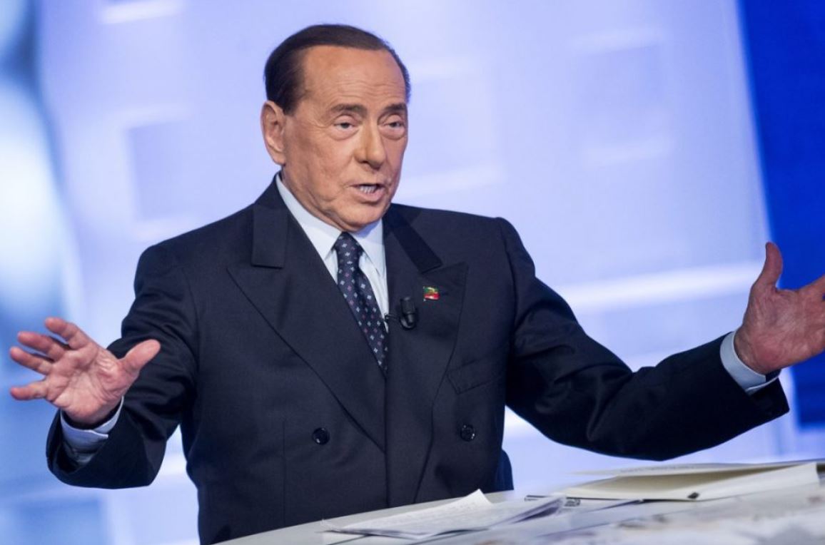 Mediaset, i cronisti trasferiti da Roma a Milano scrivono a Berlusconi
