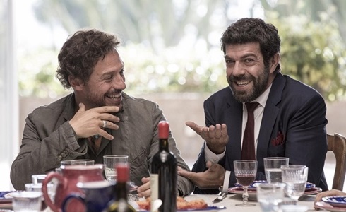 Programmi TV di stasera, domenica 13 settembre 2020. Su Rai1 il film di Gabriele Muccino «A casa tutti bene»