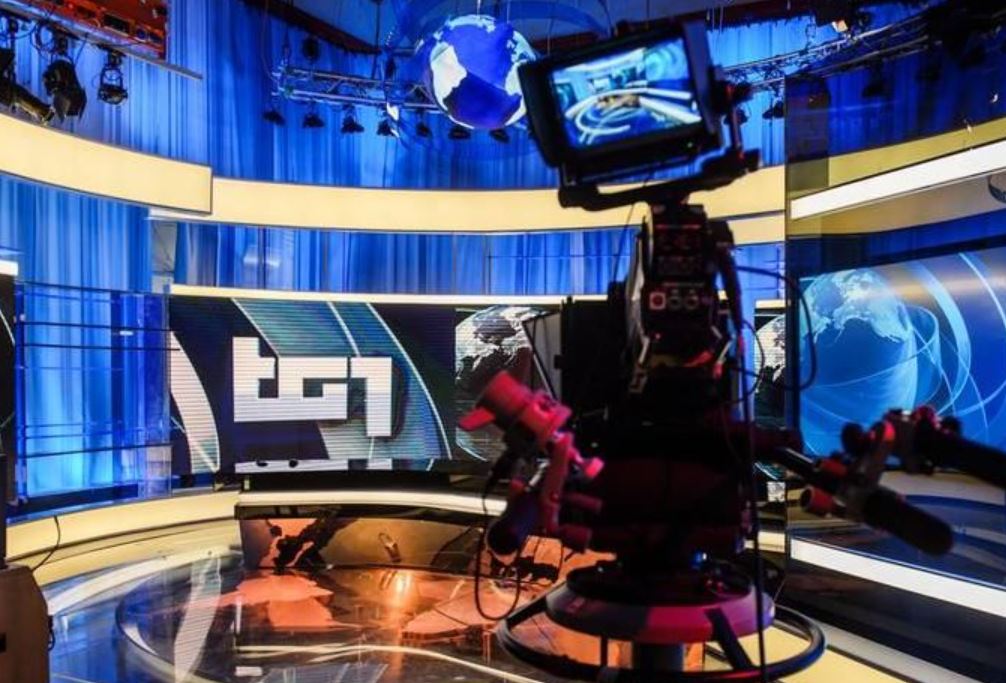 Tg1, due giornalisti denunciano caos agli spettacoli: «Conclamato dissesto gestionale, mancanza di risorse»