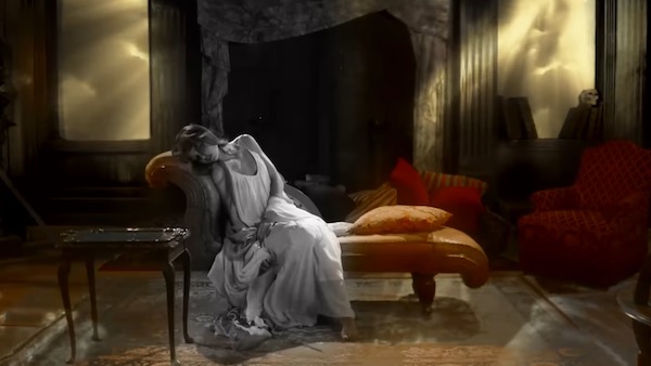 AresGate, spunta una canzone scritta da Losito per Adua Del Vesco dal titolo emblematico “SEI SEI SEI” – Il lugubre Video