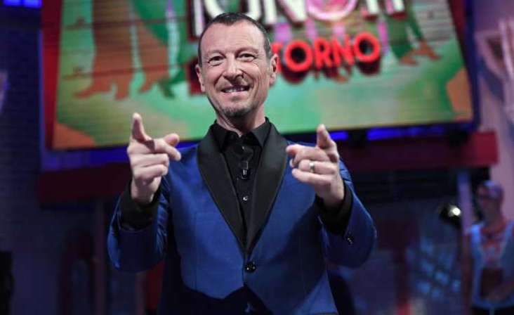 Soliti Ignoti: confermato lo speciale di domenica in diretta