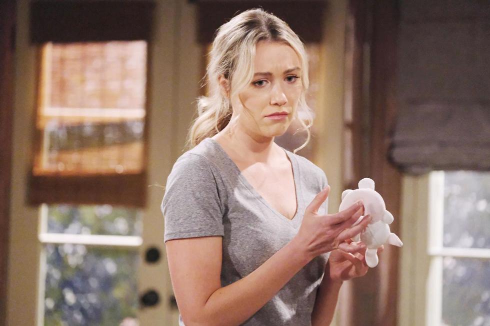 Beautiful, anticipazioni: i Forrester non perdonano Flo