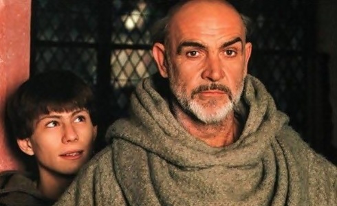 Programmi TV di stasera, sabato 31 ottobre 2020. Rai2 e La7 ricordano Sean Connery con «Il Nome della Rosa» e «Mato Grosso»