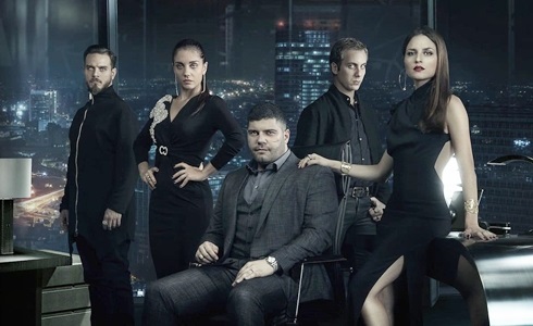 Programmi TV di stasera, lunedì 19 ottobre 2020. Su Tv8 in 1^tv free la quarta stagione di «Gomorra – La Serie»