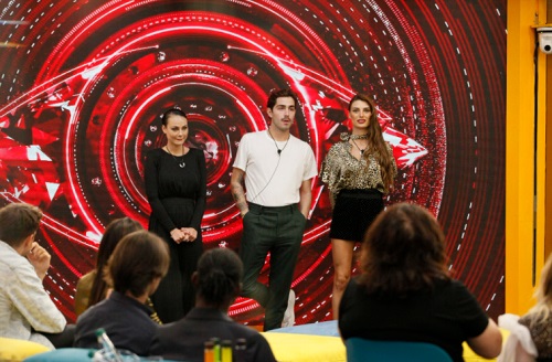 Grande Fratello Vip: l’inutile polemica sul televoto dalla Spagna