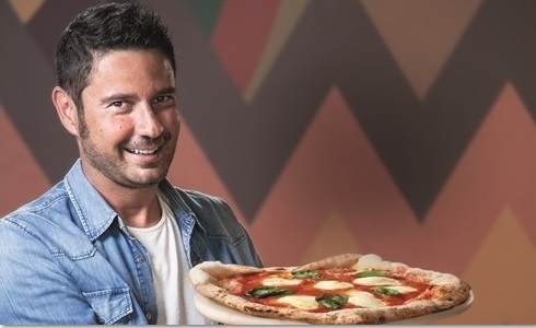 Mica pizza e fichi: Tinto torna nella domenica di La7 tra impasti e… scrittori