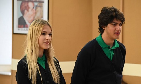 Il Collegio 5, prima puntata: Mishel e Luca Lapolla non ammessi, la Petolicchio sbatte fuori Marco dall’aula