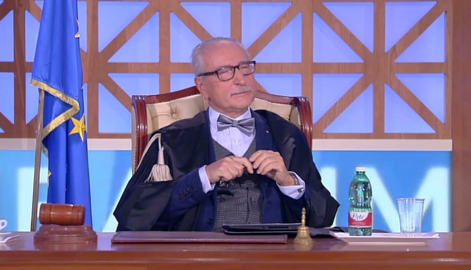 Forum, il giudice D’Aietti: «Lei ha tendenze normali? Non ritiene di essere gay?» – Video