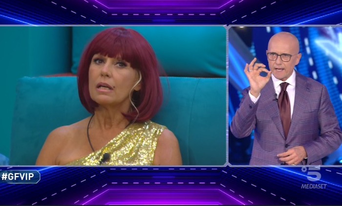 Ascolti TV | Lunedì 12 ottobre 2020. Io Ti Cercherò 19.5% (4,6 mnl), GF Vip 18.7% (3,1 mln). Flop Ferragni 3.7%-4.1%. Iene con Scarcella 7.7% (1.3 mln). Record per la Bortone (12%)