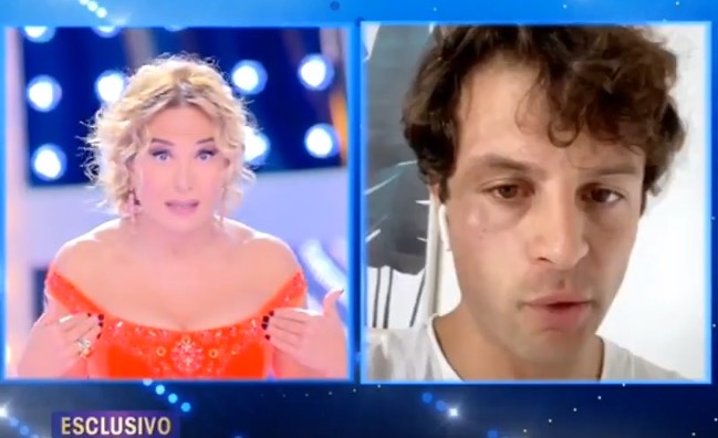 Barbara D’Urso (sur)gela l’influencer che ha inscenato una aggressione omofoba