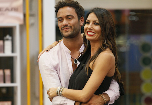 Ascolti TV | Lunedì 26 Ottobre 2020. Io Ti Cercherò 18.5% (4,4 mln), GF Vip 19.2% (3,1 mln). Infante 3%, Detto Fatto 4.9% (anteprima 3.7%)