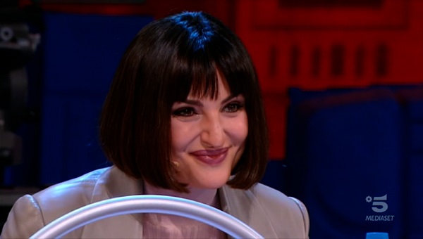 Amici 20, puntata di sabato 28 novembre 2020 – Arisa perde Giulio, eliminato dal nuovo allievo Deddy. Rudy toglie il banco ad una svogliata Arianna