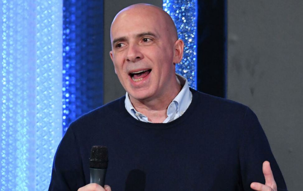 Sprechi Rai: il caso del canale in inglese (mai andato in onda) finisce a Striscia