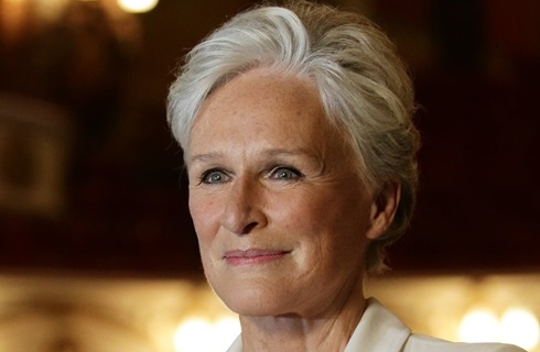 Programmi TV di stasera, domenica 22 novembre 2020. Glenn Close e Ron Howard da Fazio, Massimiliano Morra e Paolo Brosio dalla D’Urso