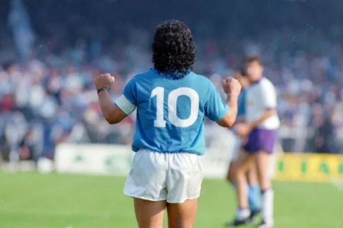 Maradona, gli omaggi in TV