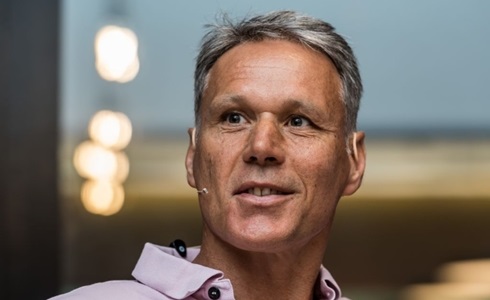 Fragile: la vita di Marco van Basten diventa una serie tv