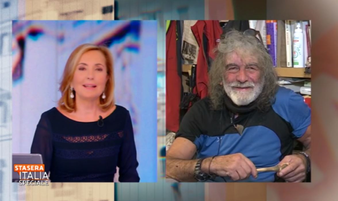 Mauro Corona va ospite dalla Palombelli. Ma pensa alla Berlinguer: «Mi piaceva stare con lei»