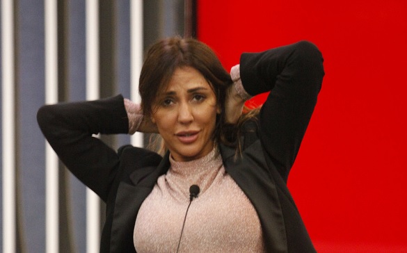 GF Vip 5, la Roma è selvaggia pure con Pierpaolo: «O è un completo scemo oppure è tipo un thriller ed è lui che sta giocando con Elisabetta» – Video