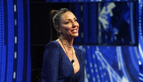 GF Vip 5, Eliana Michelazzo attacca Selvaggia Roma: «Mi ha rubato più di 12 mila euro di vestiti. Beve e magari non si ricorda quello che combina». L’ex Chiofalo: «L’ho denunciata, ma non ha fissa dimora»