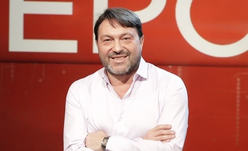 Programmi TV di stasera, lunedì 23 novembre 2020. A «Report» inchieste su Milan, vigili di Roma e Coronavirus