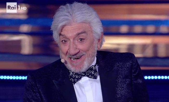 Ascolti TV | Lunedì 2 novembre 2020. In 4,5 mln per Proietti (19%), GF 19.4% (3,3 mln). Report 11%, male Riaccendiamo i Fuochi (1%). Exploit Bortone (14.3%), VID 18.2%