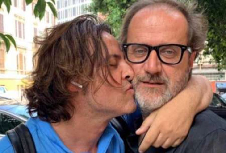 «Critico tv che non ha mai fatto tv è come un gay che parla di f*ca». Nuova polemica sull’autore Rai Andrea Di Carlo (che si scusa)