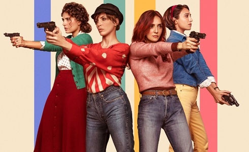 Programmi TV di stasera, domenica 13 dicembre 2020. Su Rai1 il film in 1^Tv «Brave Ragazze» con Ambra Angiolini e Serena Rossi