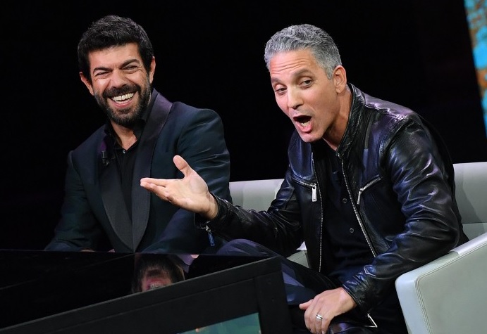 Penso che un sogno così, Beppe Fiorello su Rai 1 racconta la sua storia cantando Modugno. Tra gli ospiti Abbagnato, Favino, Turci e… Fiorello!