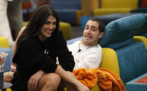 GF Vip 5, Urtis è innamorato di Zorzi? La reazione di Tommaso: «Ma siamo amiche! Secondo me è in astinenza»