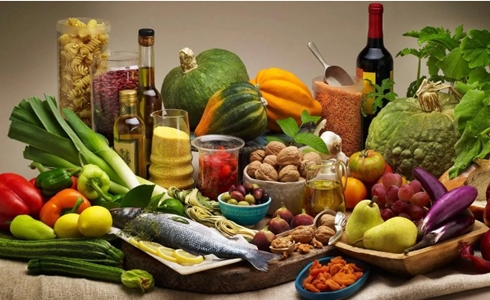 Programmi TV di stasera, venerdì 18 dicembre 2020. Su Rai2 il documentario «Il Futuro del Cibo»