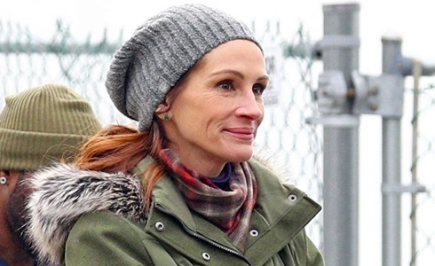 Programmi TV di stasera, lunedì 14 dicembre 2020. Su Rai1 in 1^Tv Julia Roberts in «Ben is Back»