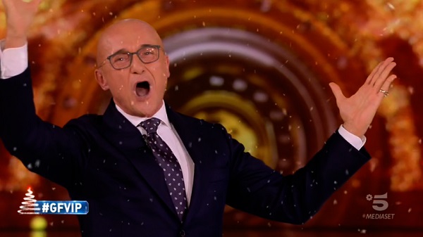 GF Vip 5, venticinquesima puntata – Fuori Selvaggia, dentro De Grenet, Nardi e Lorenzini. Tensione tra Elisabetta e Pierpaolo. In 3 al televoto (senza eliminazione)