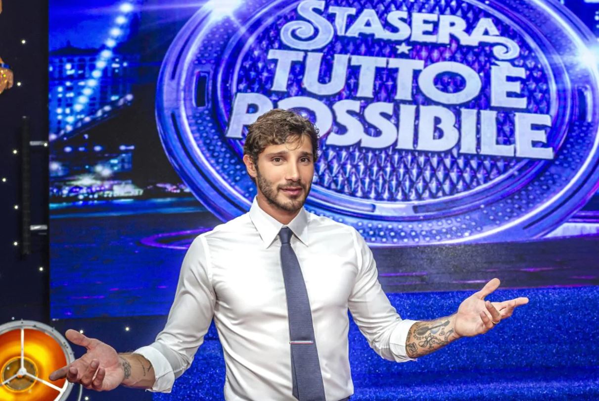 Rai 2, palinsesti inverno 2021: arriva La Caserma, torna Stasera Tutto è Possibile. Seconda serata per Diaco
