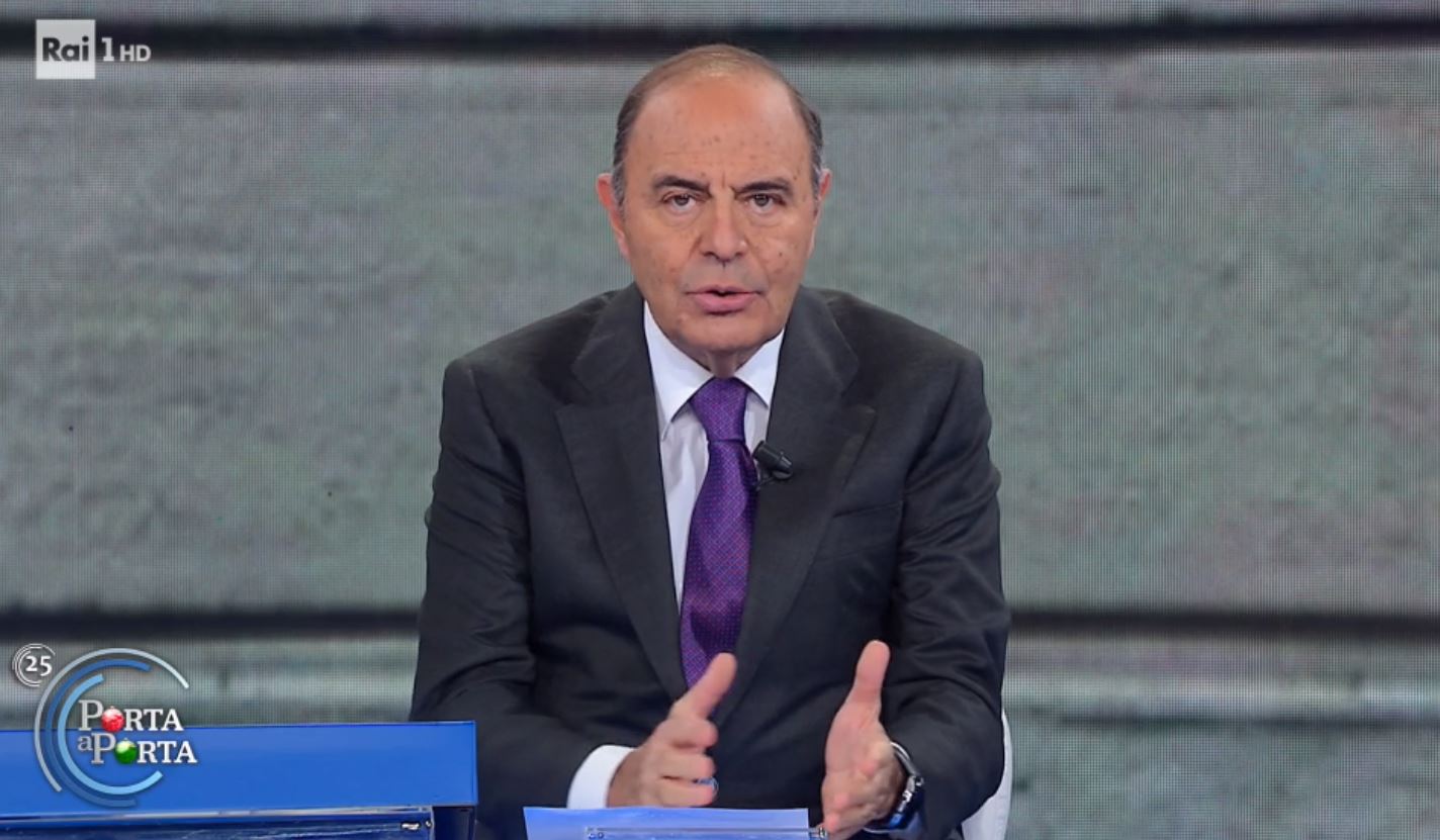 Bruno Vespa contro lo sforo di Amadeus: «Il suo programma doveva essere di eccezionale importanza…»