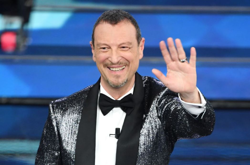 BOOM! Amadeus ospite della Mannoia a «La musica che gira intorno»