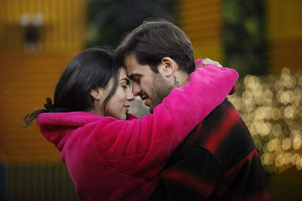 GF Vip 5, Dayane ancora scettica su Pierpaolo e Giulia: «Era molto più preso da Elisabetta che da lei. Adesso vedo due ragazzini, prima un uomo e una donna» – Video