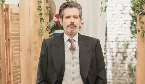 Il Segreto, anticipazioni: Isabel riceve la visita di Jean Pierre, il suo amante francese