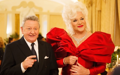 Programmi TV di stasera, venerdì 15 gennaio 2021. Su Canale5 in 1^Tv Boldi e De Sica in «Amici come prima»