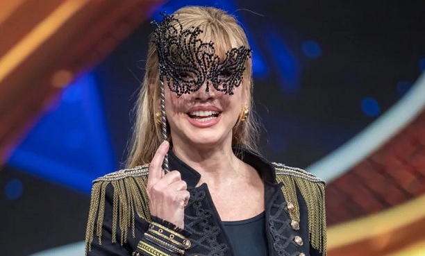 Milly Carlucci replica a Signorini: «Noi in onda sempre di venerdì. Se c’è qualcuno che ha fatto dei ragionamenti, è stata la concorrenza»