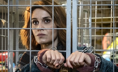 Programmi TV di stasera, martedì 5 gennaio 2021. Su Rai1 in 1^Tv Paola Cortellesi in «La Befana vien di notte»